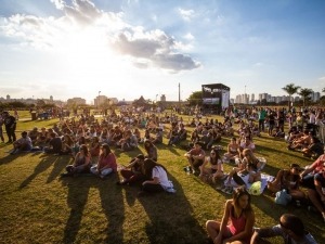 São Paulo tem festival gratuito de cinema ao ar livre com filmes de aventura