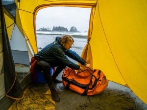 5 dicas para acampar tranquilo em dias de chuva