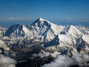 Everest tem sua altura oficial atualizada e é mais alto do que se imaginava