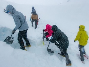 Depoimento: Primeira noite dormindo em uma cova na neve