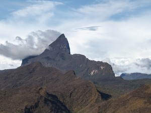 Pico mais alto do Brasil volta a ser aberto ao turismo