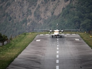 4 curiosidades sobre o aeroporto de Lukla que talvez você não saiba