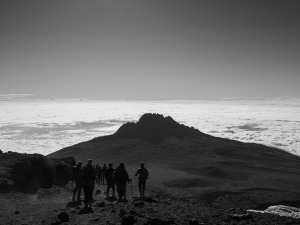 O caminho para para o ponto mais alto do continente africano